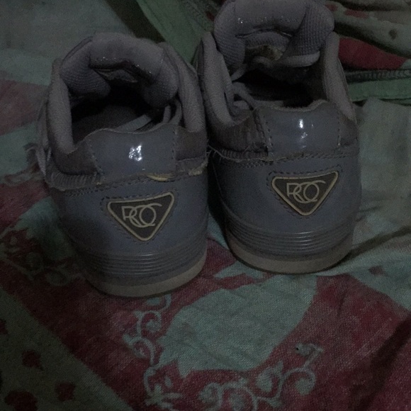 Grey Rocawear sneakers size 7.5 - Picture 3 of 5